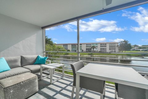 Condo in Coconut Creek, Florida, 2 bedrooms № 2193056 - photo 22