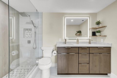 Condo in Coconut Creek, Florida, 2 bedrooms № 2193056 - photo 15