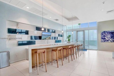 Condo in Miami, Florida  № 1992036 - photo 14