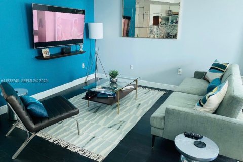 Condo in Miami, Florida  № 1992036 - photo 22