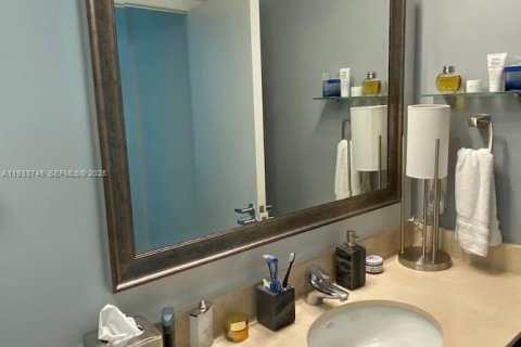 Condo in Miami, Florida  № 1992036 - photo 29