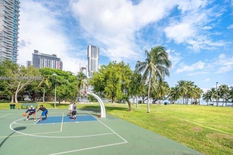 Condo in Miami, Florida  № 1992036 - photo 19
