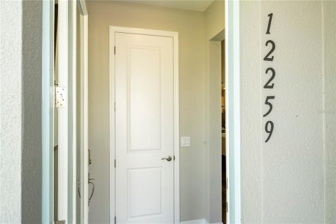 House in Winter Garden, Florida 4 bedrooms, 193.42 sq.m. № 1759991 - photo 21