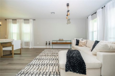 House in Winter Garden, Florida 4 bedrooms, 193.42 sq.m. № 1759991 - photo 23