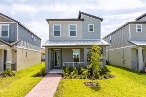 House in Winter Garden, Florida 4 bedrooms, 193.42 sq.m. № 1759991 - photo 1