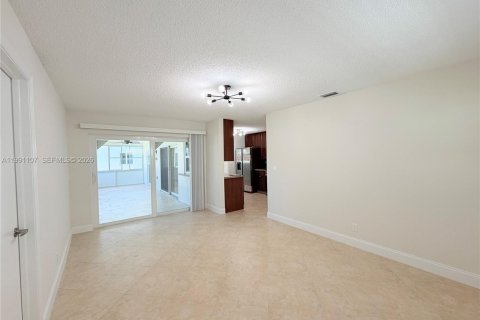 Casa en venta en Plantation, Florida, 2 dormitorios, 144.46 m2 № 2057462 - foto 10