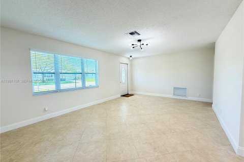Casa en venta en Plantation, Florida, 2 dormitorios, 144.46 m2 № 2057462 - foto 6