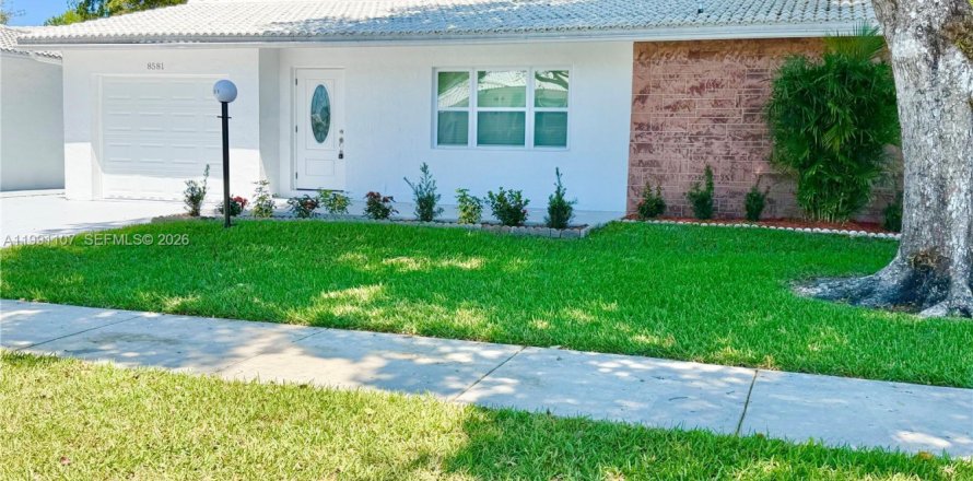 Casa en Plantation, Florida 2 dormitorios, 144.46 m2 № 2057462