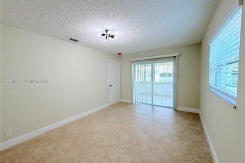 Casa en venta en Plantation, Florida, 2 dormitorios, 144.46 m2 № 2057462 - foto 24