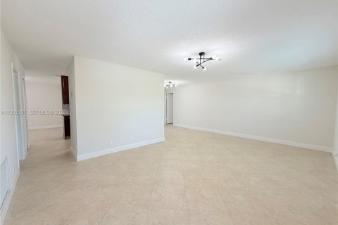 Casa en venta en Plantation, Florida, 2 dormitorios, 144.46 m2 № 2057462 - foto 7