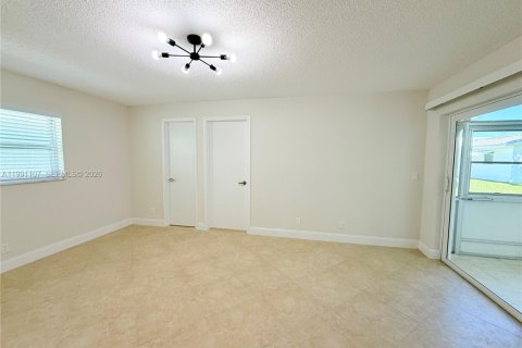 Casa en venta en Plantation, Florida, 2 dormitorios, 144.46 m2 № 2057462 - foto 17