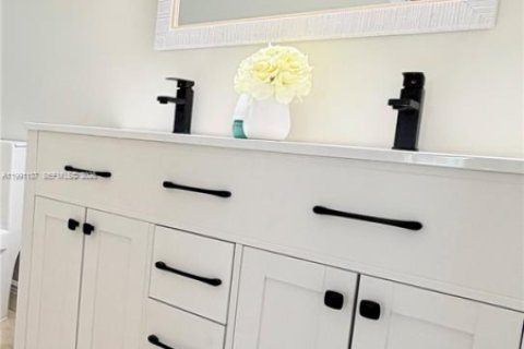 Casa en venta en Plantation, Florida, 2 dormitorios, 144.46 m2 № 2057462 - foto 20