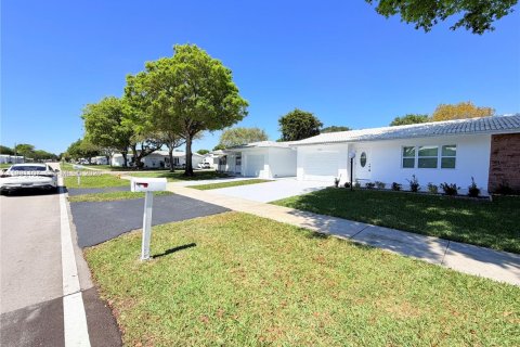 Casa en venta en Plantation, Florida, 2 dormitorios, 144.46 m2 № 2057462 - foto 4