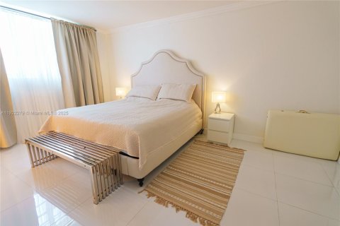 Condo in Sunny Isles Beach, Florida, 2 bedrooms  № 1976177 - photo 18