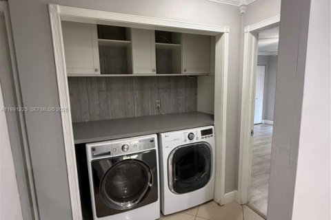 Купить кондоминиум в Хайалиа, Флорида 3 спальни, 106м2, № 2052317 - фото 6