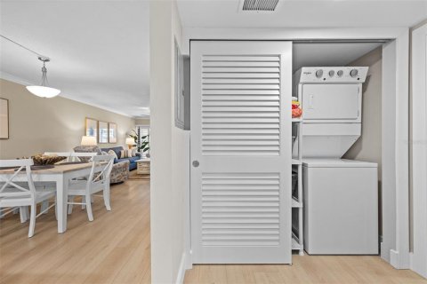 Condo in Sanibel, Florida, 2 bedrooms № 2393587 - photo 13