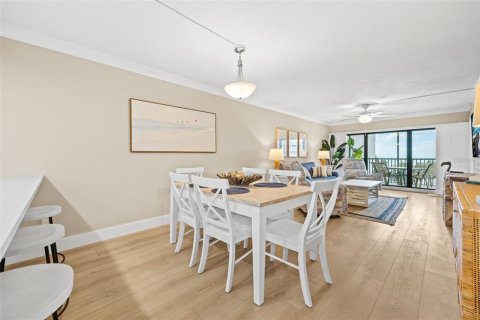 Condo in Sanibel, Florida, 2 bedrooms № 2393587 - photo 14