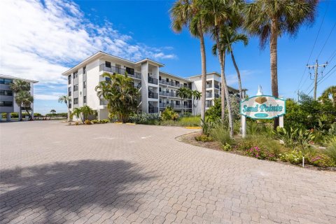 Condo in Sanibel, Florida, 2 bedrooms № 2393587 - photo 6