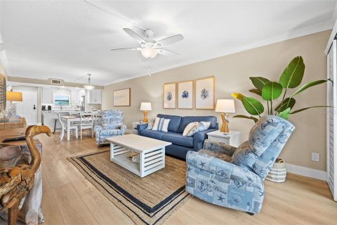 Condo in Sanibel, Florida, 2 bedrooms № 2393587 - photo 21