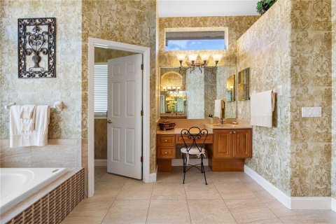 House in New Port Richey, Florida 4 bedrooms, 373.56 sq.m. № 1567917 - photo 18