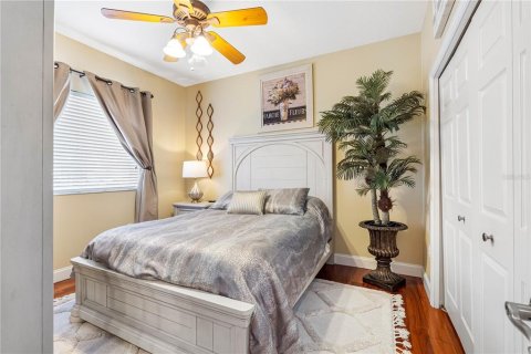 House in New Port Richey, Florida 4 bedrooms, 373.56 sq.m. № 1567917 - photo 19