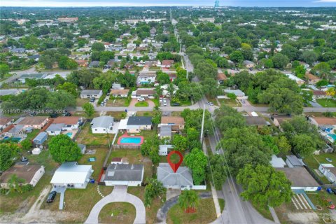 Villa ou maison à louer à Hollywood, Floride: 3 chambres, 93 m2 № 2006996 - photo 20