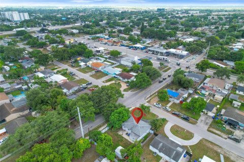 Villa ou maison à louer à Hollywood, Floride: 3 chambres, 93 m2 № 2006996 - photo 25