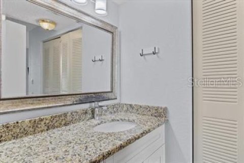 Condominio en venta en Clearwater, Florida, 2 dormitorios, 89.19 m2 № 1838560 - foto 24