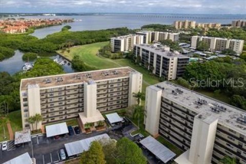 Condominio en venta en Clearwater, Florida, 2 dormitorios, 89.19 m2 № 1838560 - foto 30