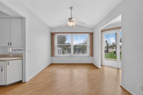 House in Leesburg, Florida 2 bedrooms, 205.59 sq.m. № 2121479 - photo 27