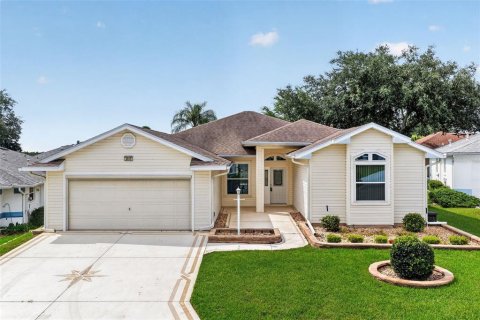 Villa ou maison à Leesburg, Floride 2 chambres, 205.59 m2 № 2121479