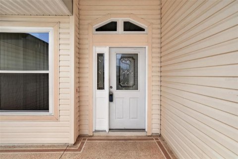 House in Leesburg, Florida 2 bedrooms, 205.59 sq.m. № 2121479 - photo 10