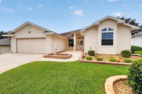 House in Leesburg, Florida 2 bedrooms, 205.59 sq.m. № 2121479 - photo 5
