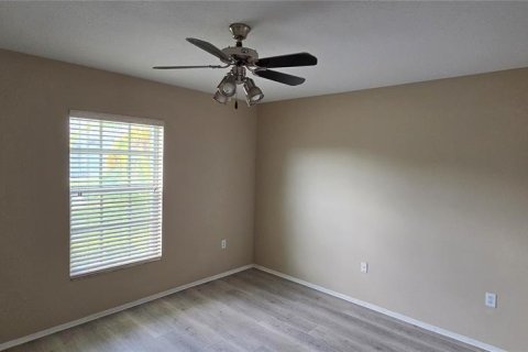 House in New Port Richey, Florida 2 bedrooms, 120.12 sq.m. № 2235414 - photo 17