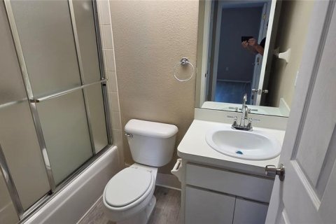 House in New Port Richey, Florida 2 bedrooms, 120.12 sq.m. № 2235414 - photo 21