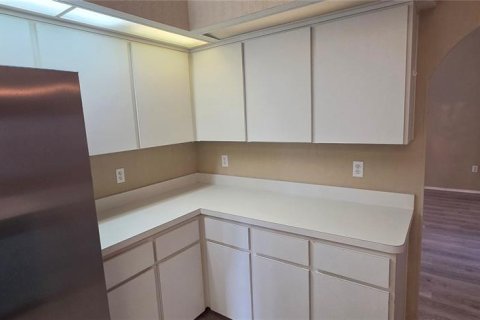 House in New Port Richey, Florida 2 bedrooms, 120.12 sq.m. № 2235414 - photo 12