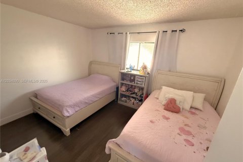 Condo in Miami, Florida, 2 bedrooms  № 2086572 - photo 6