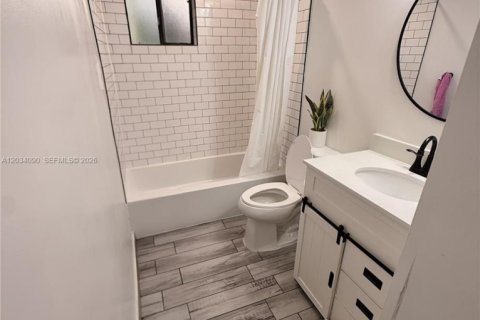 Condo in Miami, Florida, 2 bedrooms  № 2086572 - photo 4