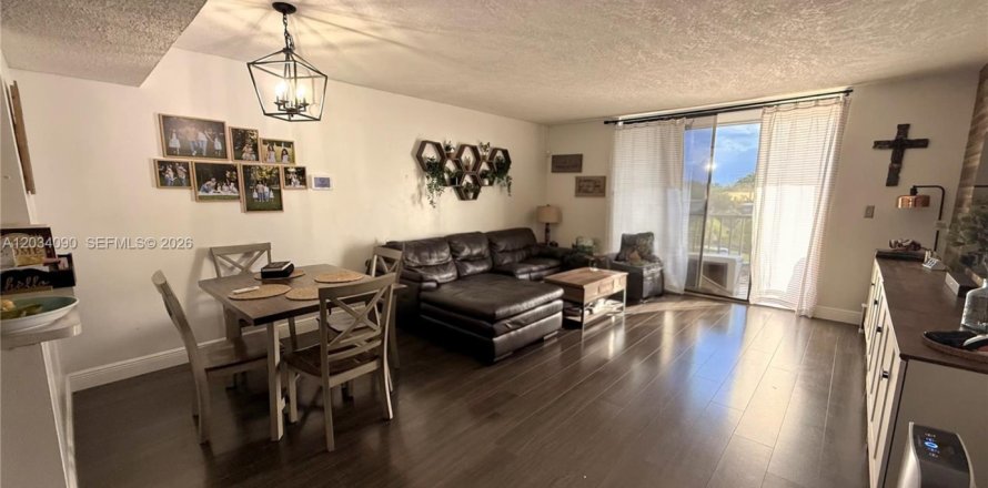 Condo in Miami, Florida, 2 bedrooms  № 2086572
