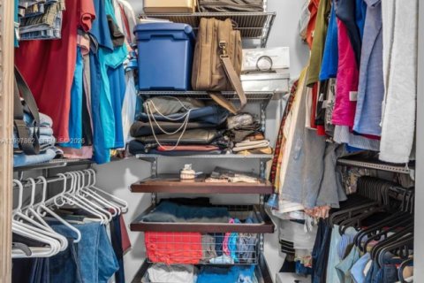 Touwnhouse à vendre à Hialeah, Floride: 3 chambres, 108.7 m2 № 2068187 - photo 22