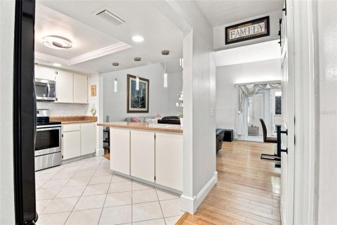 Adosado en venta en Tampa, Florida, 3 dormitorios, 106.65 m2 № 2342674 - foto 9