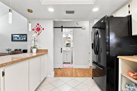 Adosado en venta en Tampa, Florida, 3 dormitorios, 106.65 m2 № 2342674 - foto 16