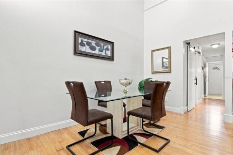 Adosado en venta en Tampa, Florida, 3 dormitorios, 106.65 m2 № 2342674 - foto 19