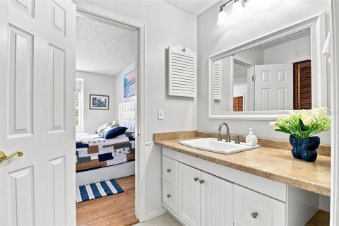 Adosado en venta en Tampa, Florida, 3 dormitorios, 106.65 m2 № 2342674 - foto 28