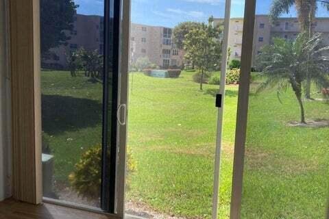 Condominio en Boynton Beach, Florida, 2 dormitorios  № 2146485
