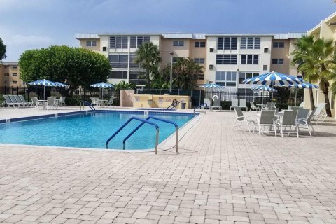 Condominio en alquiler en Boynton Beach, Florida, 2 dormitorios, 100.33 m2 № 2146485 - foto 11