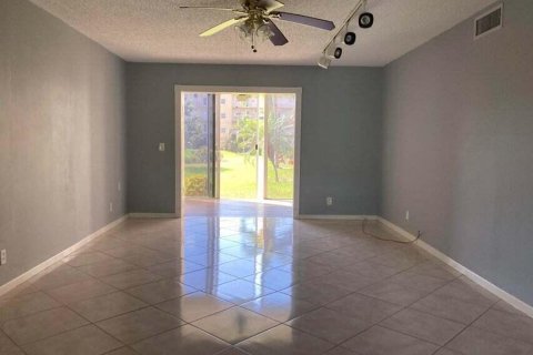 Condominio en alquiler en Boynton Beach, Florida, 2 dormitorios, 100.33 m2 № 2146485 - foto 2