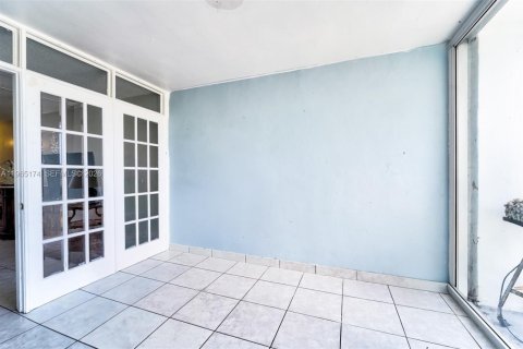 Copropriété à vendre à Miami Beach, Floride: 2 chambres, 93.46 m2 № 2026515 - photo 5