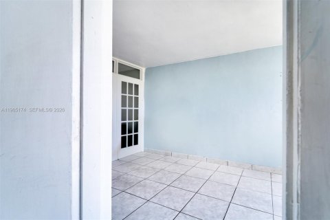 Copropriété à vendre à Miami Beach, Floride: 2 chambres, 93.46 m2 № 2026515 - photo 7
