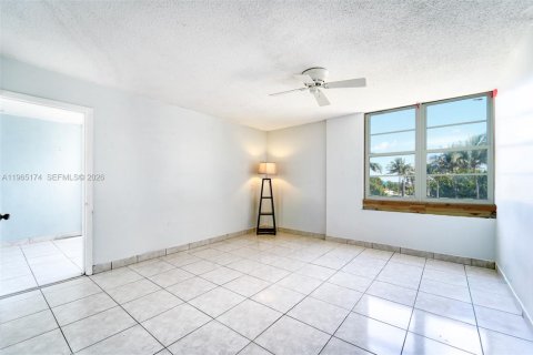 Copropriété à vendre à Miami Beach, Floride: 2 chambres, 93.46 m2 № 2026515 - photo 15